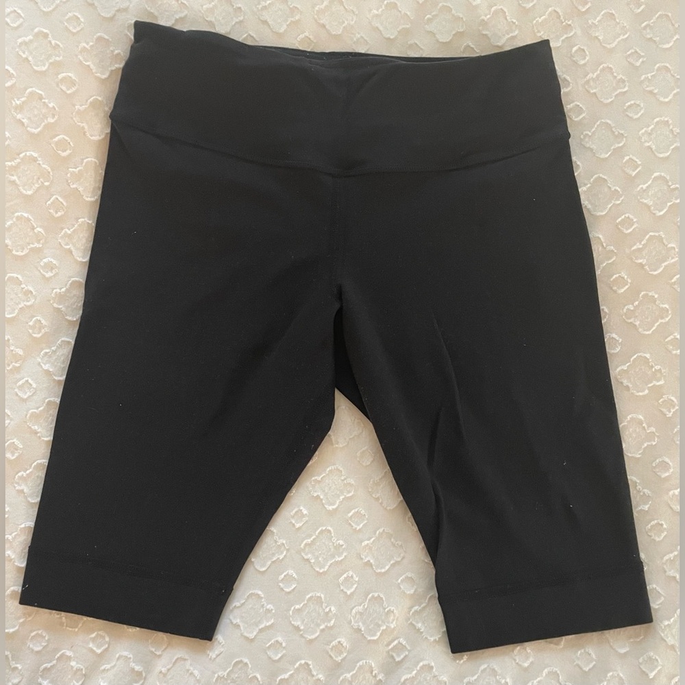 Lululemon Black Biker Short Spandex, Size 4